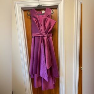 Beautiful Sachin and Babi gown, rich silk/taffeta